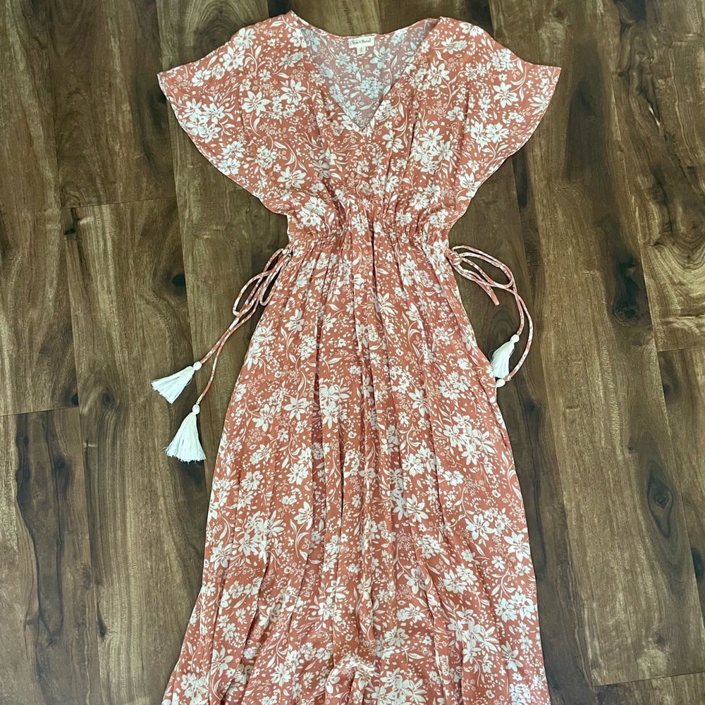 •Floral MIDI Dress•
